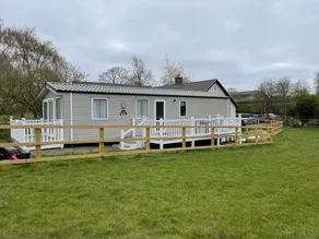 Caravan in Holcot - Sleeps 6 - Maximum 6 people - Maximum 4 adults per booking -Pet Friendly - Image 2