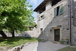 Pleasant holiday home with barbecue, garden & terrace | Mountain view | Suitable for remote work | Pets are welcome - Image 3