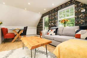 Family-oriented charming cottage with garden & barbeque - Image 4
