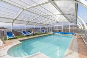 Family-oriented holiday home with garden, hot tub & heated pool | Mountain view - Image 3