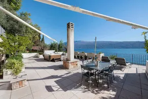 Merveilleuse villa entièrement équipée avec terrasse, barbecue et jacuzzi | Vue lac | Idéale pour le télétravail | Avec animaux admis - Image 3