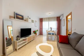 Apartment with terrace, pool & garden - Image 4