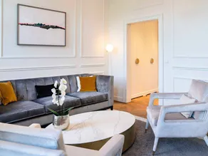 Deluxe Suite - Image 3
