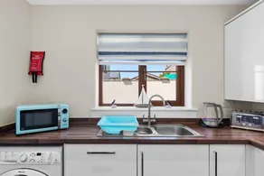 Child-friendly cottage with barbecue & garden | Garden view | Pets allowed - Image 4