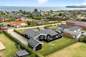 House with terrace & BBQ - Image 2