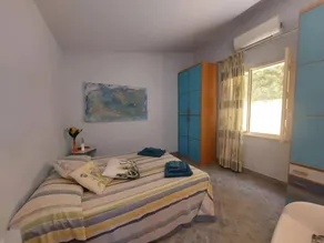 Appartement avec barbecue, piscine et jardin | Vue jardin | Avec animaux admis - Image 2