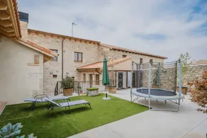 Ferienhaus mit Whirlpool, privatem Pool und Grill | Ideal für Homeoffice - Image 2