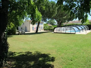 House with private pool & garden - Image 2
