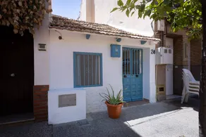 Holiday Home 'La Casita de la Abuela Málaga' with Sea Views, Wi-Fi and Air Conditioning - Image 2