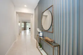 Villa avec jacuzzi, jardin et piscine privée - Image 2
