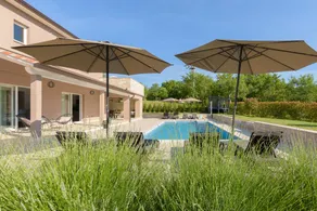 Villa with terrace, BBQ & sauna - Image 3