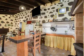 Ferienhaus mit Grill und Terrasse | Bergblick - Image 3