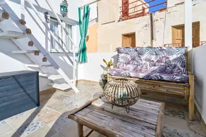 Fully equipped pleasant house with terrace | City view | Next to the beach | Dogs allowed - Image 2
