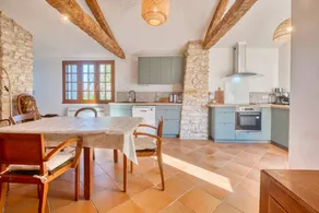 Casa vacacional con jardín y terraza - Image 4