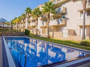 Flat with garden & pool | Mountain view - Image 4