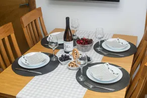Pleasant holiday apartment with garden & BBQ | Sea view | Beach nearby - Image 4
