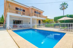 Villa avec terrasse, barbecue et piscine privée - Image 2