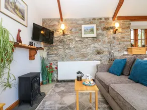 Cottage with garden - Image 4