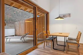 Ferienwohnung mit Terrasse, Grill und Garten | Bergblick - Image 3