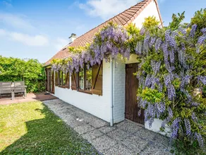 Holiday home with heated pool, garden & terrace - Image 4