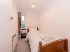 Voll ausgestattetes Ferienhaus mit Garten und schnellem Internet - Image 3