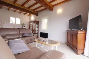 Beautiful gite with garden, terrace & BBQ - Image 3