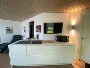Flat with garden, BBQ & terrace - Image 5