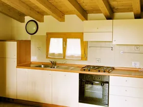 Family-friendly pleasant cottage with barbecue | Lake view | Beach nearby | Pets are welcome - Image 2