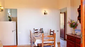 Appartement avec barbecue, terrasse et jardin - Image 4