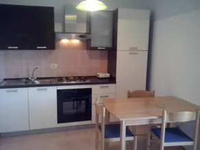 Apartment with barbeque & garden - Image 4