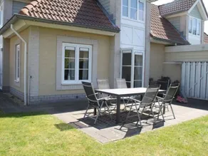 Fully equipped holiday home with terrace, sauna & barbeque | Next to the beach - Image 3