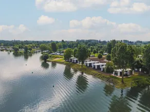 Holiday home with terrace | Lake view - Image 5