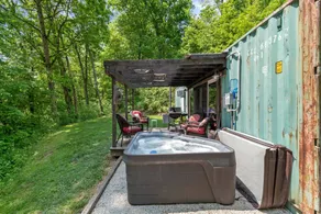Unique Dover Accommodation with a Hot Tub Perfect for Glamping in Ohio - Image 5