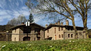 Child-friendly holiday apartment with BBQ, pool & garden | Garden view | Pets are welcome - Image 2