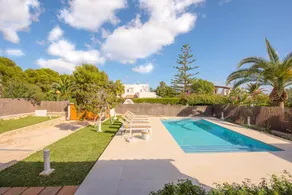 House with barbecue, terrace & pool | Close to the beach - Image 2