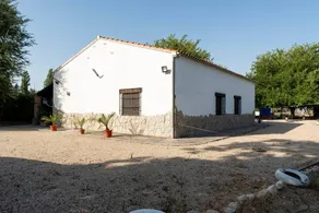 House with garden, terrace & private pool - Image 4