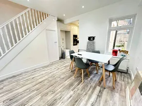 Family-oriented beautiful holiday home with garden - Image 3