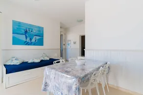 Fully equipped flat with garden - Image 4