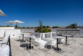 Charmant appartement convivial et familial avec terrasse et piscine | Vue rivière | Parfait pour le travail à distance | Avec animaux admis - Image 2