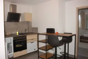 Apartment '2-Raum- A43 Mit Küche' with Shared Garden and Wi-Fi - Image 2