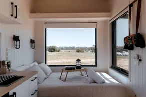 Magical Tiny House with Amazing Stargazing and Deck in Victoria - Image 2