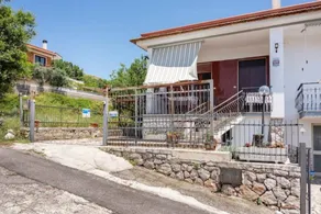 Family-oriented nice villa with terrace & garden | Mountain view | Pets allowed - Image 2