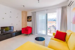 Flat with terrace & BBQ - Image 2
