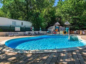 Tent with heated pool - Image 2