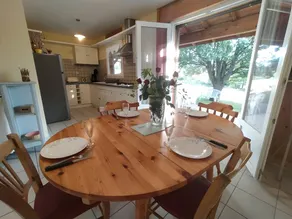 Chalet con barbecue, giardino e terrazza | Vista sul giardino - Image 4