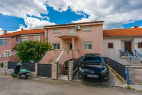 Fully equipped apartment with BBQ & garden | Sea view | Pet-friendly - Image 4