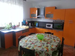 House with garden, BBQ & private pool - Image 5