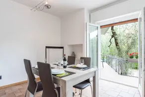 Holiday apartment with pool & garden | Mountain view - Image 5