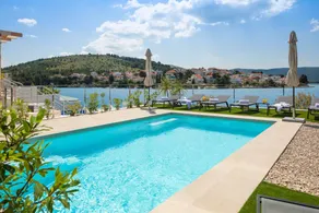 Beachfront Villa Mona Lisa with Pool - Image 3