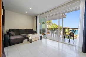 Child-friendly charming flat with garden, terrace & private pool | Garden view | Beach nearby - Image 5